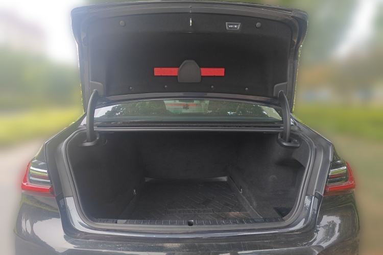 Used BMW 7 Series 2019 Updated 730Li Luxury Package Trunk