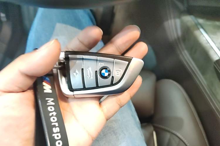 Used BMW 7 Series 2019 Restyled 740Li Leading Luxury Package Vehicle Key