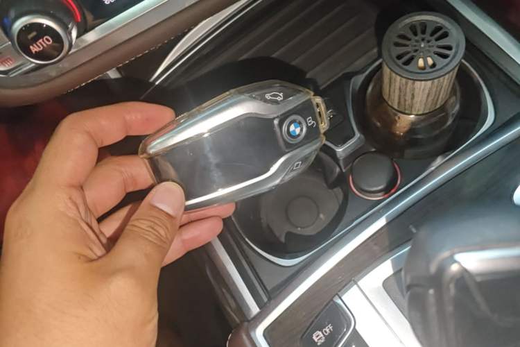 Used BMW 7 Series 2019 Updated 730Li Luxury Package Vehicle Key