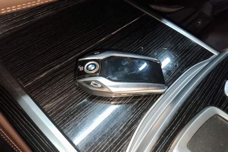 Used BMW 7 Series 2019 Restyled 740Li Leading Edition M Sport Package Vehicle Key