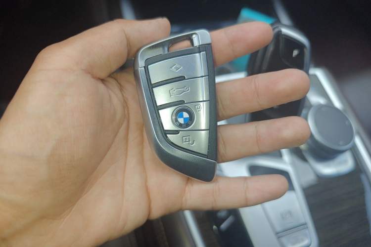 Used BMW 7 Series 2019 Updated 730Li Luxury Package Vehicle Key