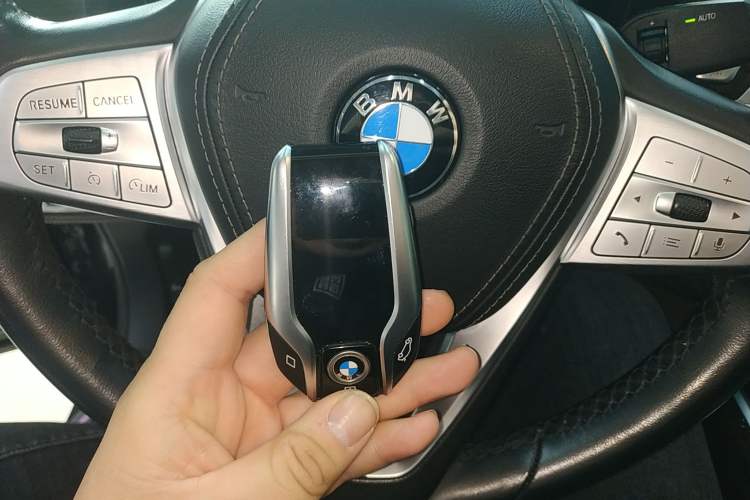 Used BMW 7 Series 2019 Updated 730Li Luxury Package Vehicle Key