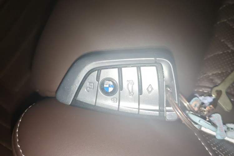 Used BMW 7 Series 2019 Updated 740Li Luxury Package Premium Edition Vehicle Key
