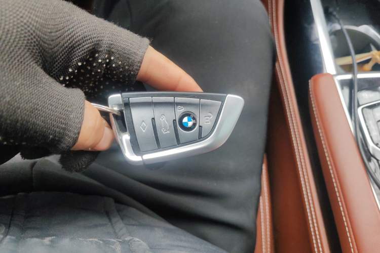 Used BMW 7 Series 2019 740Li xDrive Executive Luxury Package Vehicle Key