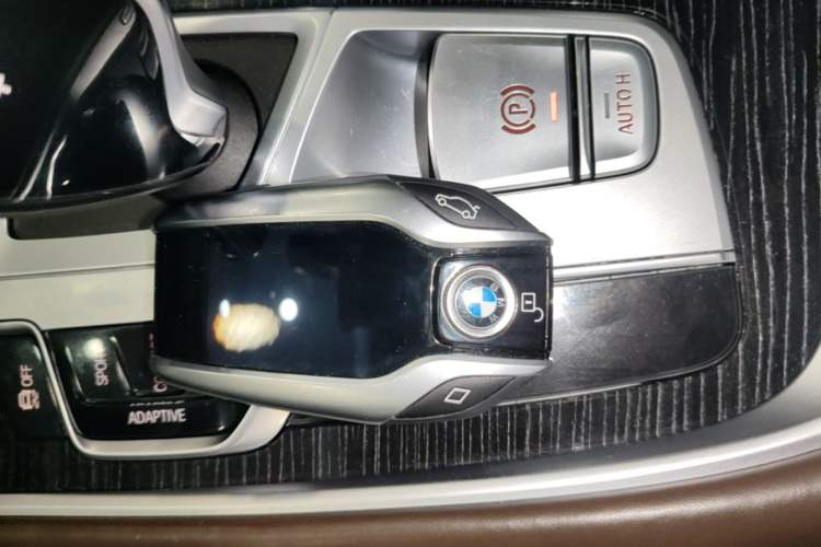 Used BMW 7 Series 2019 Restyled 740Li Leading Edition M Sport Package Vehicle Key