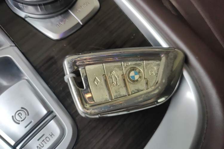 Used BMW 7 Series 2019 Updated 730Li Luxury Package Vehicle Key