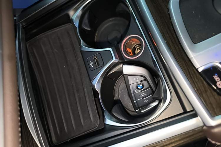 Used BMW 7 Series 2019 Updated 730Li Luxury Package Vehicle Key