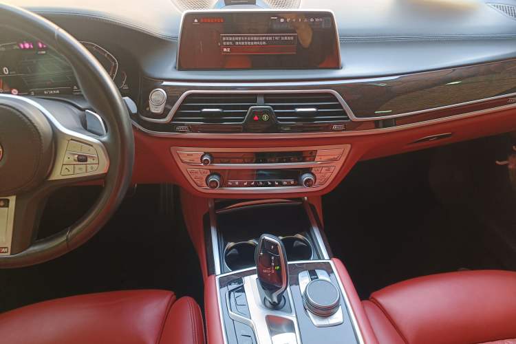 Used BMW 7 Series 2019 Updated 740Li Luxury Version M Sport Package Audio And AC Panel