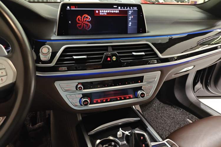 Used BMW 7 Series 2019 740Li Leading Model M Sport Package Audio And AC Panel
