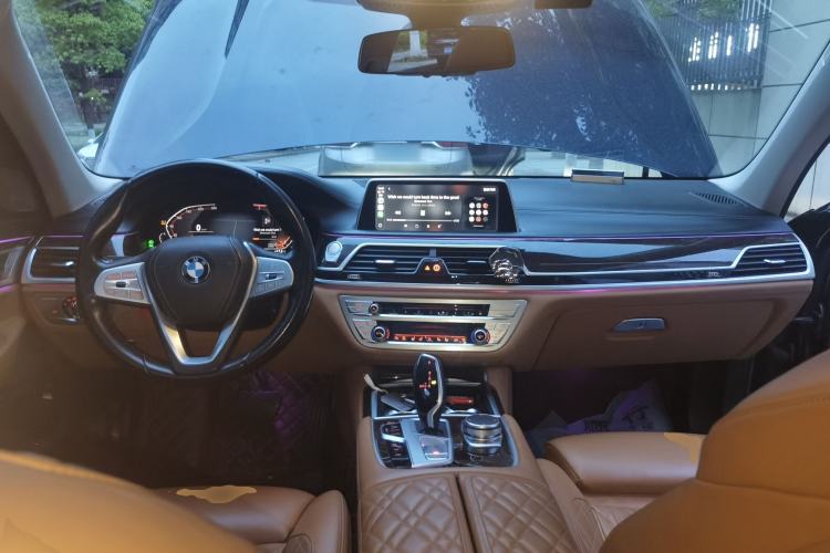 Used BMW 7 Series 2019 740Li Luxury Edition with Premium Package Center Console