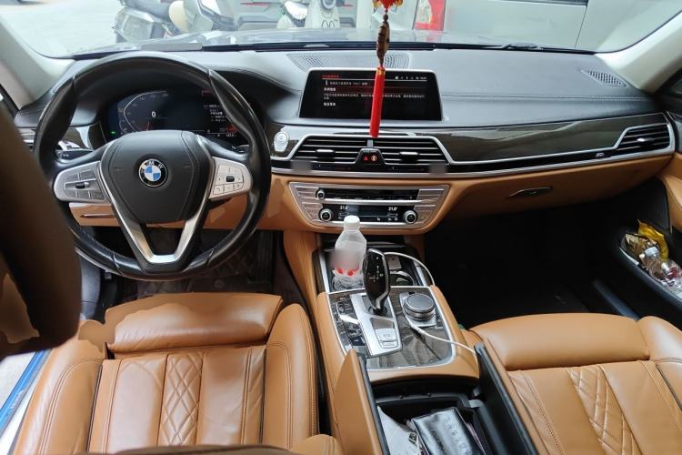 Used BMW 7 Series 2019 730Li Luxury Package Center Console