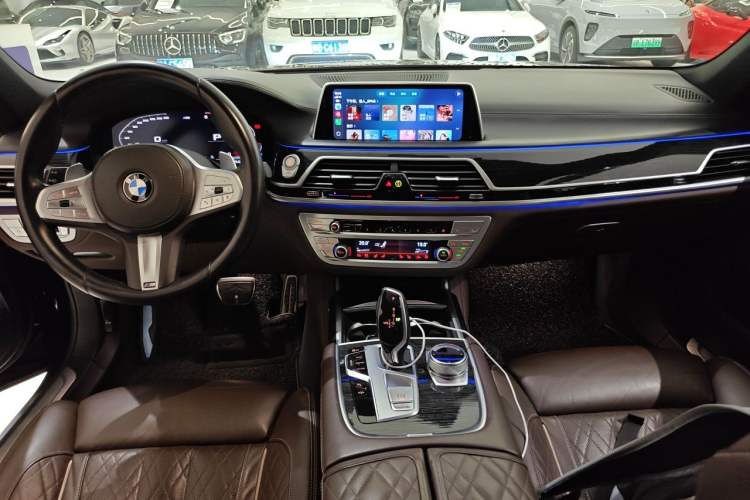 Used BMW 7 Series 2019 740Li Leading Model M Sport Package Center Console
