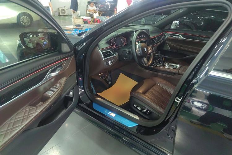Used BMW 7 Series 2019 Restyled 740Li Leading Edition M Sport Package Driver Seat