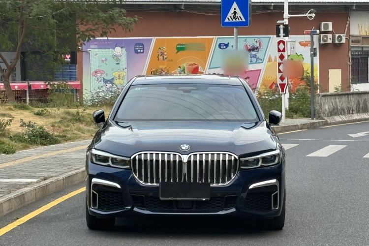 Used BMW 7 Series 2019 Updated 740Li Luxury Version M Sport Package Exterior 3