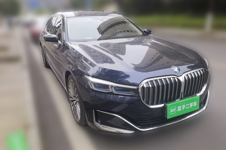 Used BMW 7 Series 2019 740Li Luxury Edition with Premium Package Front Right 45 Deg