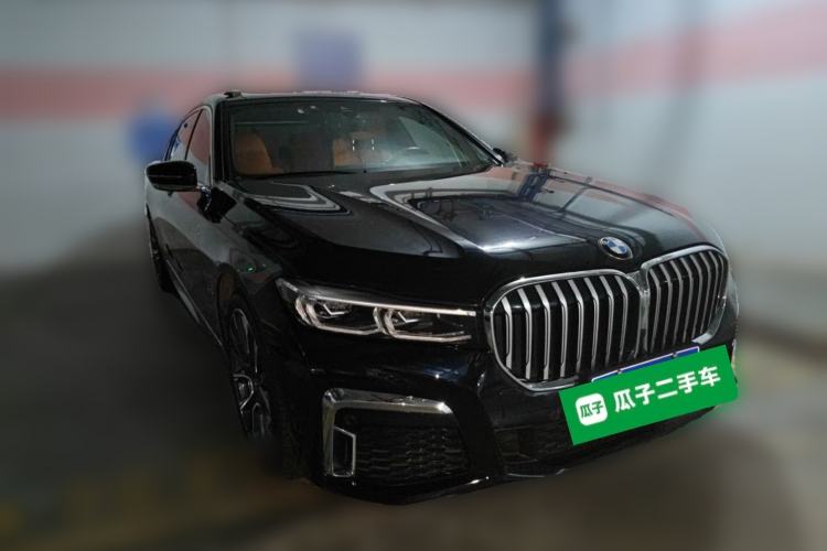 Used BMW 7 Series 2019 740Li Leading Model M Sport Package Front Right 45 Deg