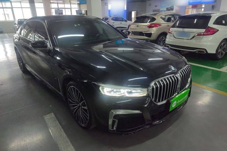 Used BMW 7 Series 2019 Restyled 740Li Leading Edition M Sport Package Front Right 45 Deg