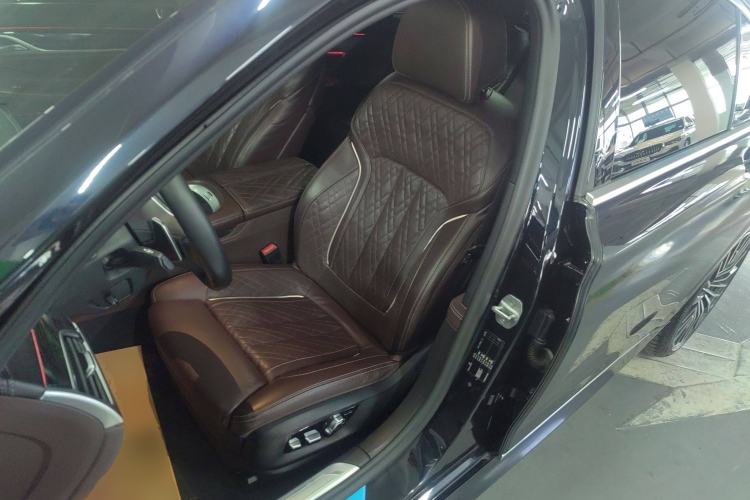 Used BMW 7 Series 2019 Restyled 740Li Leading Edition M Sport Package Left Front Seat