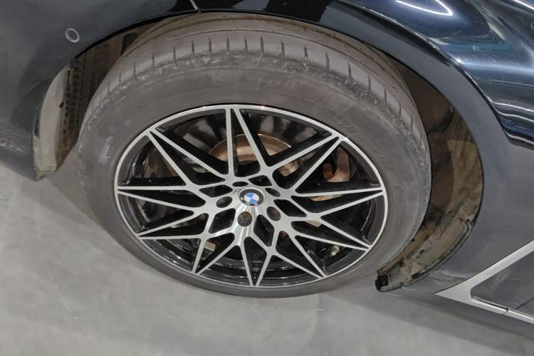 Used BMW 7 Series 2019 Restyled 730Li M Sport Package Left Front Wheel Hub