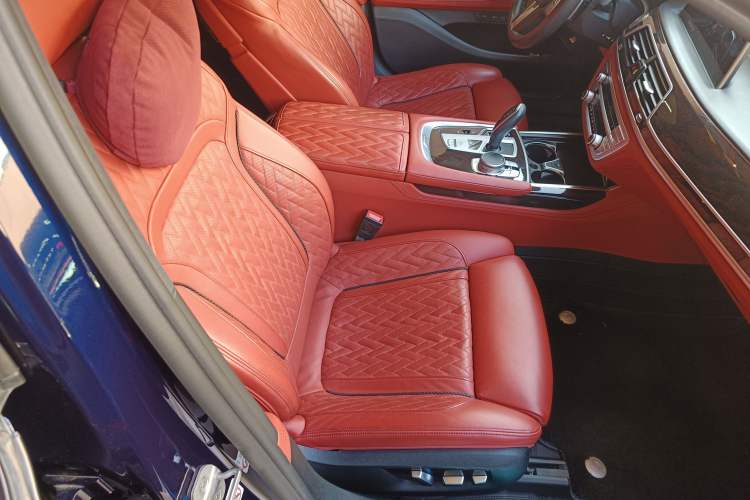 Used BMW 7 Series 2019 Updated 740Li Luxury Version M Sport Package Right Front Seat