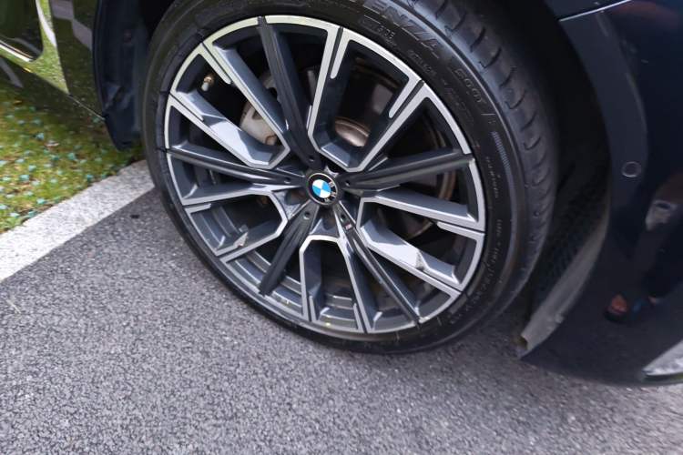 Used BMW 7 Series 2019 740Li Leading Model M Sport Package Right Front Wheel Hub