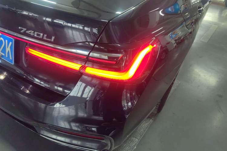 Used BMW 7 Series 2019 Restyled 740Li Leading Edition M Sport Package Right Rear Taillight