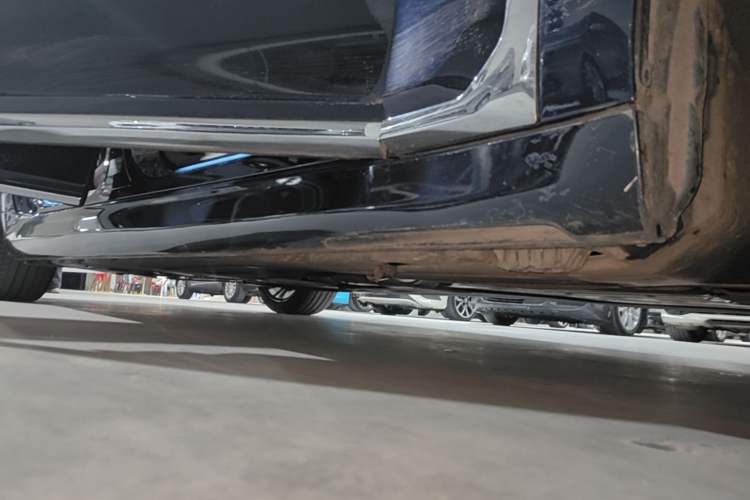Used BMW 7 Series 2019 Restyled 730Li M Sport Package Right Side Sill