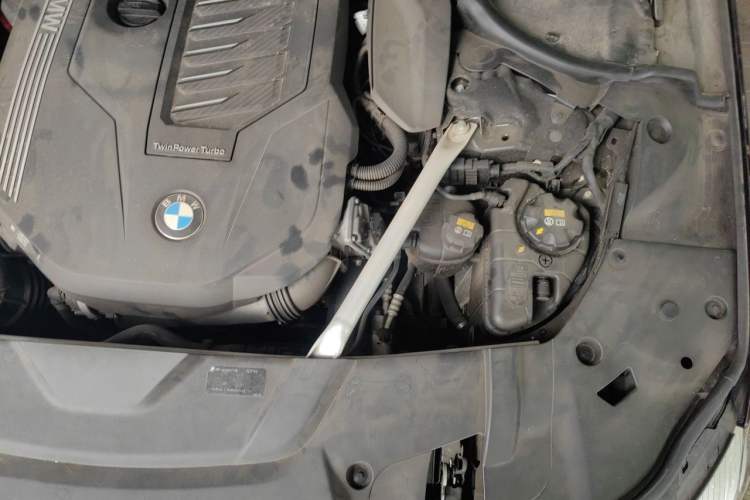Used BMW 7 Series 2019 740Li xDrive Executive Luxury Package Engine Bay Left