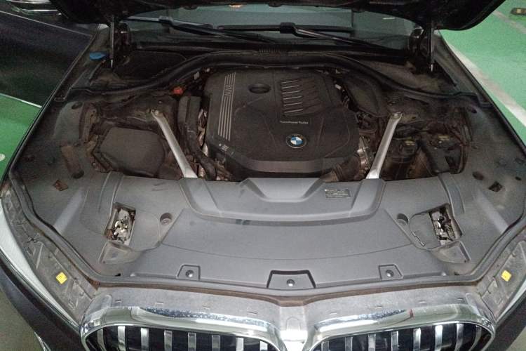 Used BMW 7 Series 2019 Restyled 740Li xDrive Executive Luxury Package Engine Bay