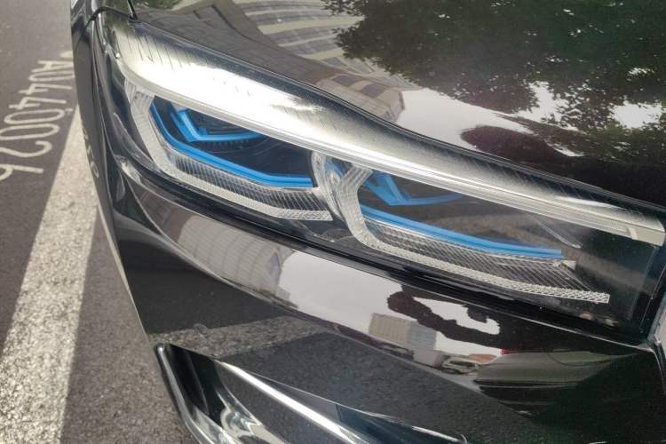 Used BMW 7 Series 2019 740Li xDrive Executive Luxury Package Right Front Headlight