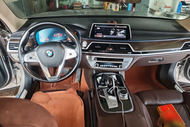Used BMW 7 Series 2019 Updated 730Li Luxury Package Center Console