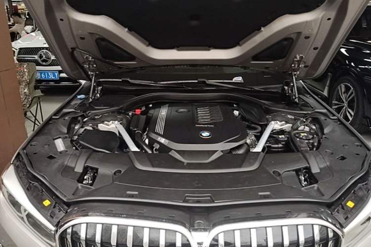 Used BMW 7 Series 2019 Updated 740Li Luxury Package Premium Edition Engine Bay