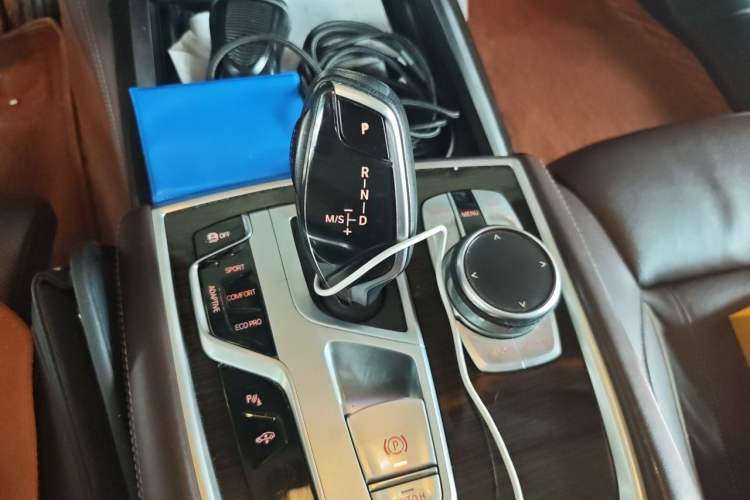 Used BMW 7 Series 2019 Updated 730Li Luxury Package Gear Lever
