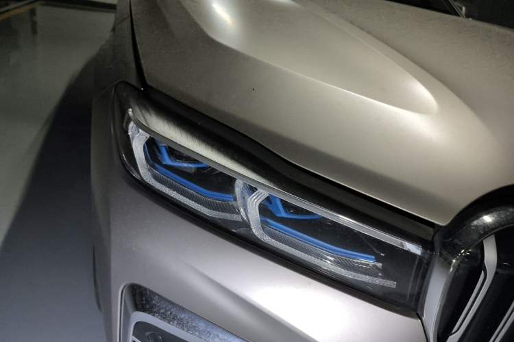 Used BMW 7 Series 2019 Restyled 740Li xDrive Executive M Sport Package Right Front Headlight