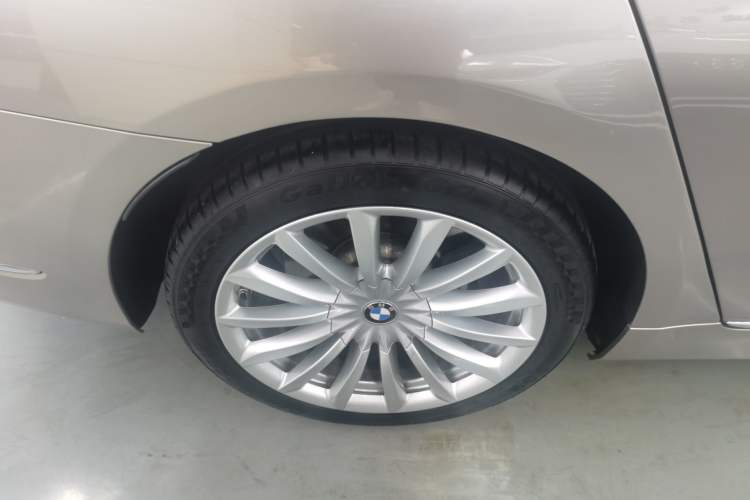 Used BMW 7 Series 2019 Updated 730Li Luxury Package Right Rear Wheel Hub