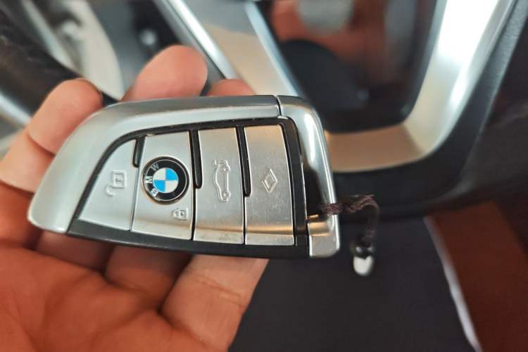 Used BMW 7 Series 2019 Updated 730Li Luxury Package Vehicle Key