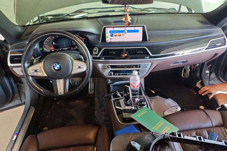 Used BMW 7 Series 2019 740Li Leading Model M Sport Package Center Console