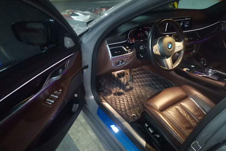 Used BMW 7 Series 2019 730Li M Sport Package Driver Seat