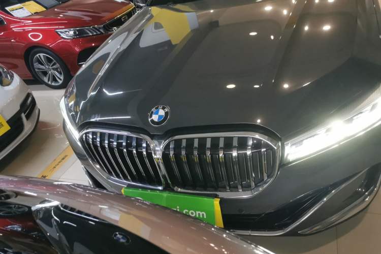 Used BMW 7 Series 2019 Restyled 740Li Leading Luxury Package Exterior 1