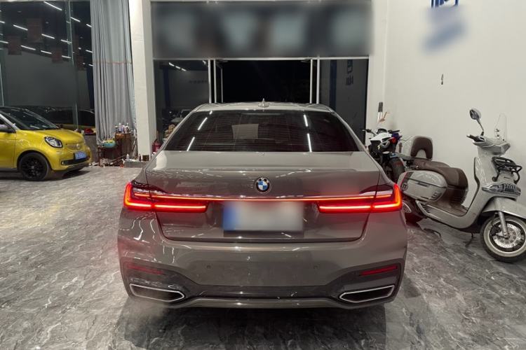 Used BMW 7 Series 2019 Restyled 740Li Leading Edition M Sport Package Exterior 4