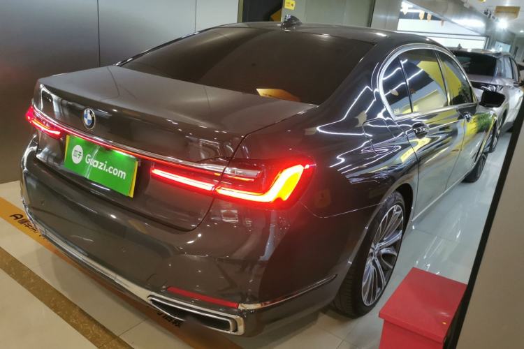 Used BMW 7 Series 2019 Restyled 740Li Leading Luxury Package Exterior 5