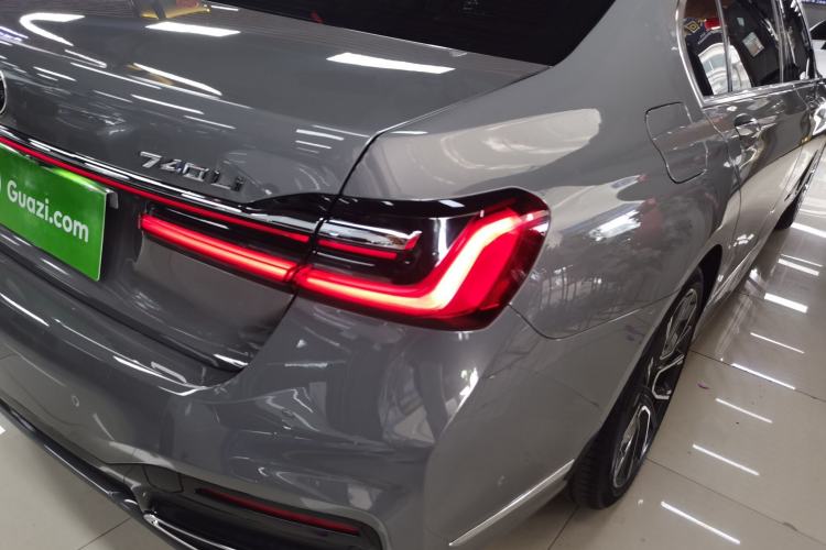 Used BMW 7 Series 2019 Updated 740Li Luxury Version M Sport Package Exterior 6