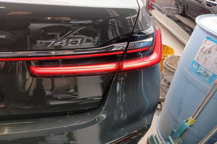 Used BMW 7 Series 2019 Restyled 740Li Leading Edition M Sport Package Exterior 6
