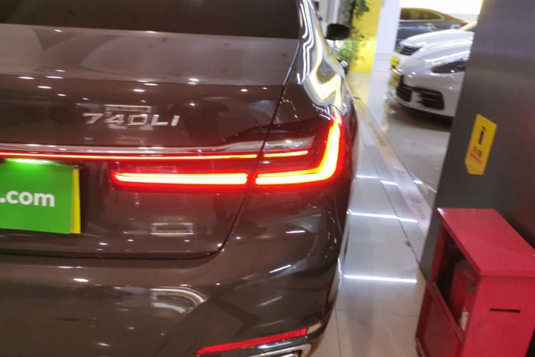 Used BMW 7 Series 2019 Restyled 740Li Leading Luxury Package Exterior 6