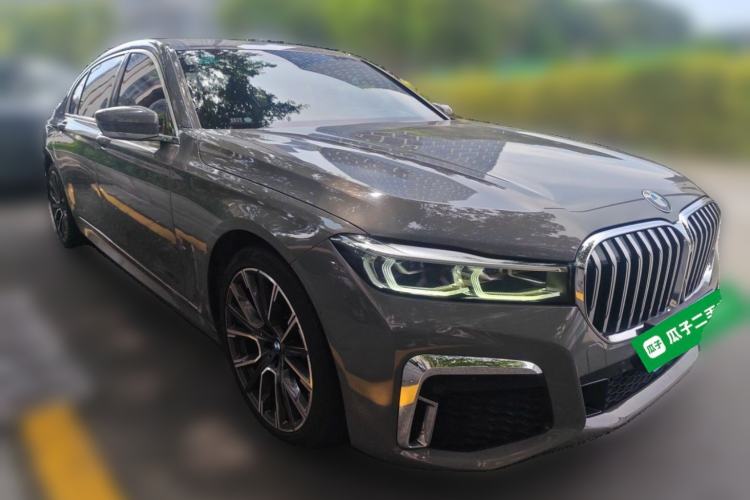 Used BMW 7 Series 2019 Restyled 740Li Leading Edition M Sport Package Front Right 45 Deg