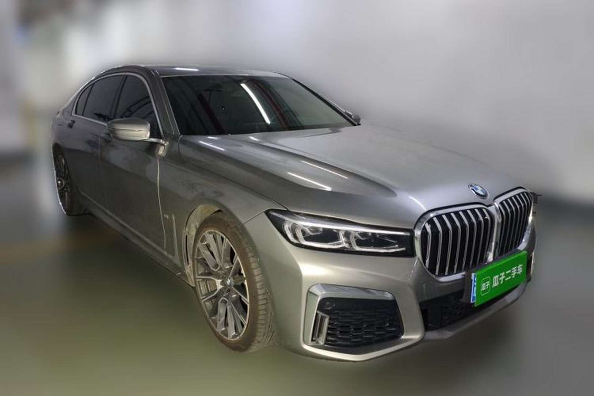 Used BMW 7 Series 2019 740Li Leading Model M Sport Package Front Right 45 Deg