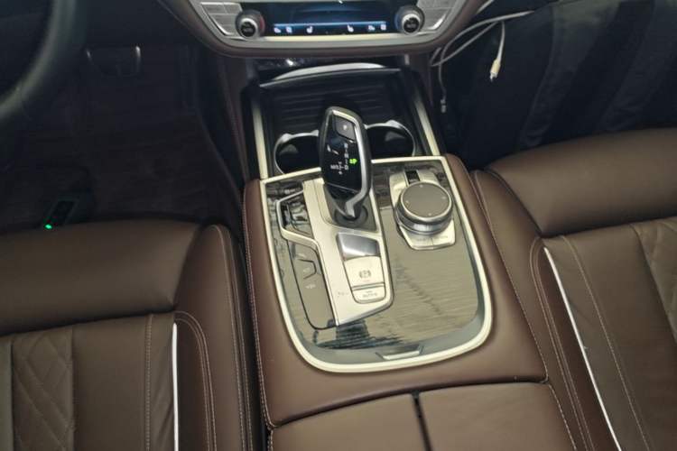 Used BMW 7 Series 2019 Restyled 730Li M Sport Package Gear Lever