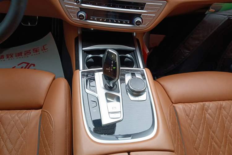 Used BMW 7 Series 2019 Restyled 740Li Leading Edition M Sport Package Gear Lever