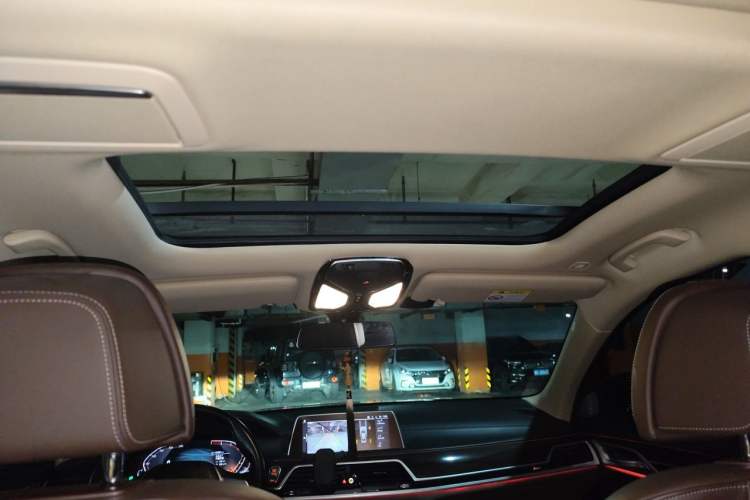 Used BMW 7 Series 2019 Updated 730Li Luxury Package Headliner