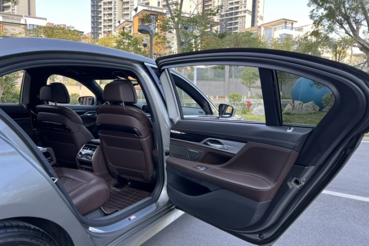 Used BMW 7 Series 2019 Restyled 730Li M Sport Package Interior 9